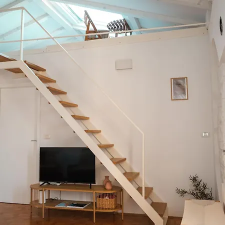 アパート Casa Panoramica ロヴィニ